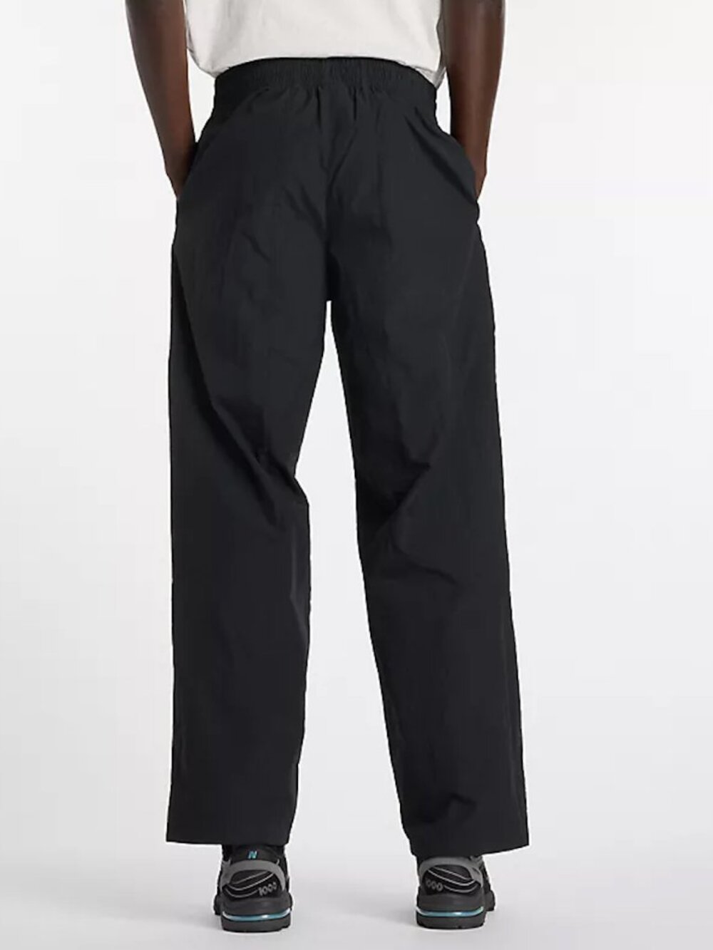 New Balance Black Woven Pants in Medium - Picture 7 of 7